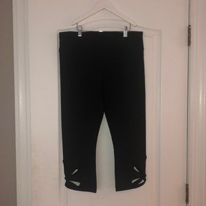 Fabletics Size Large Capri- worn once
